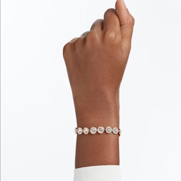 Authentic signed Swarovski Crystals Rose gold Angelic bracelet and ring 55 set. - Picture 12 of 12